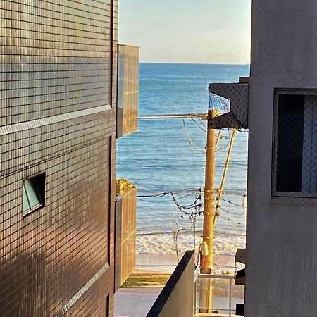 Guarapari - Praia Do Morro Com Vista Para O Mar Exterior foto